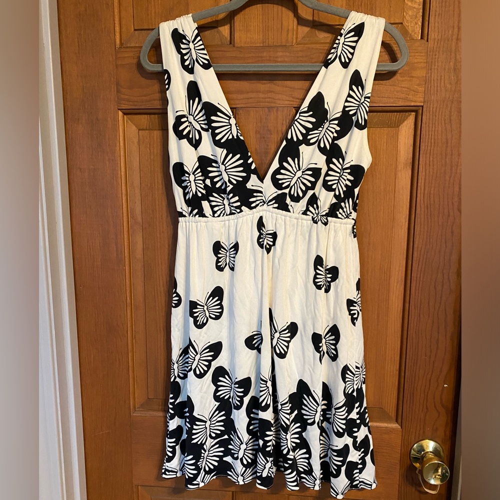 Alice + Olivia Black and White Silk Mini Butterfly Dress. Size small